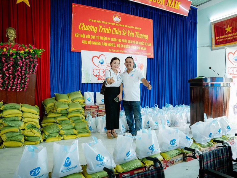 Hỗ trợ qua Mạng xã hội